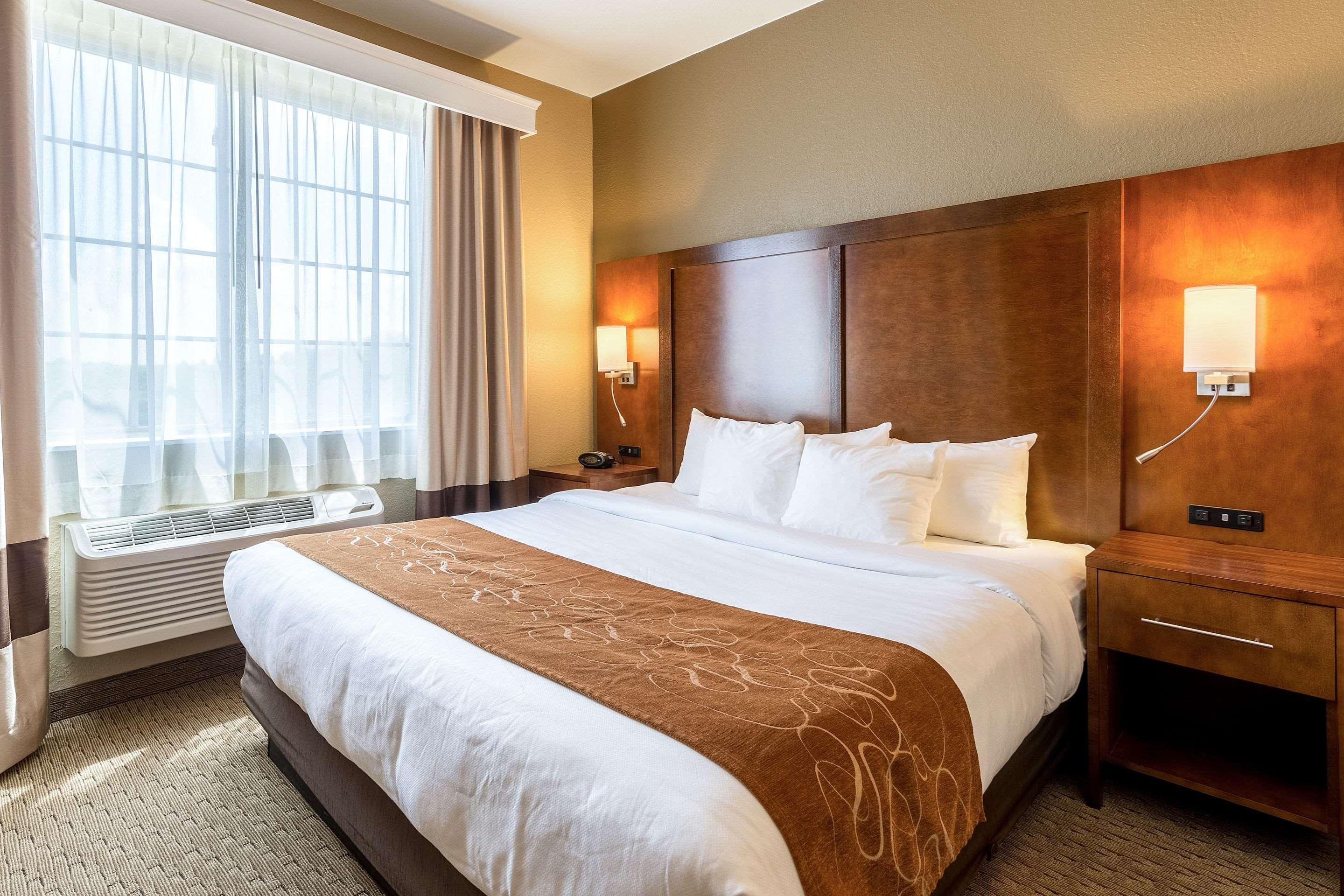 Comfort Suites Burlington Dış mekan fotoğraf
