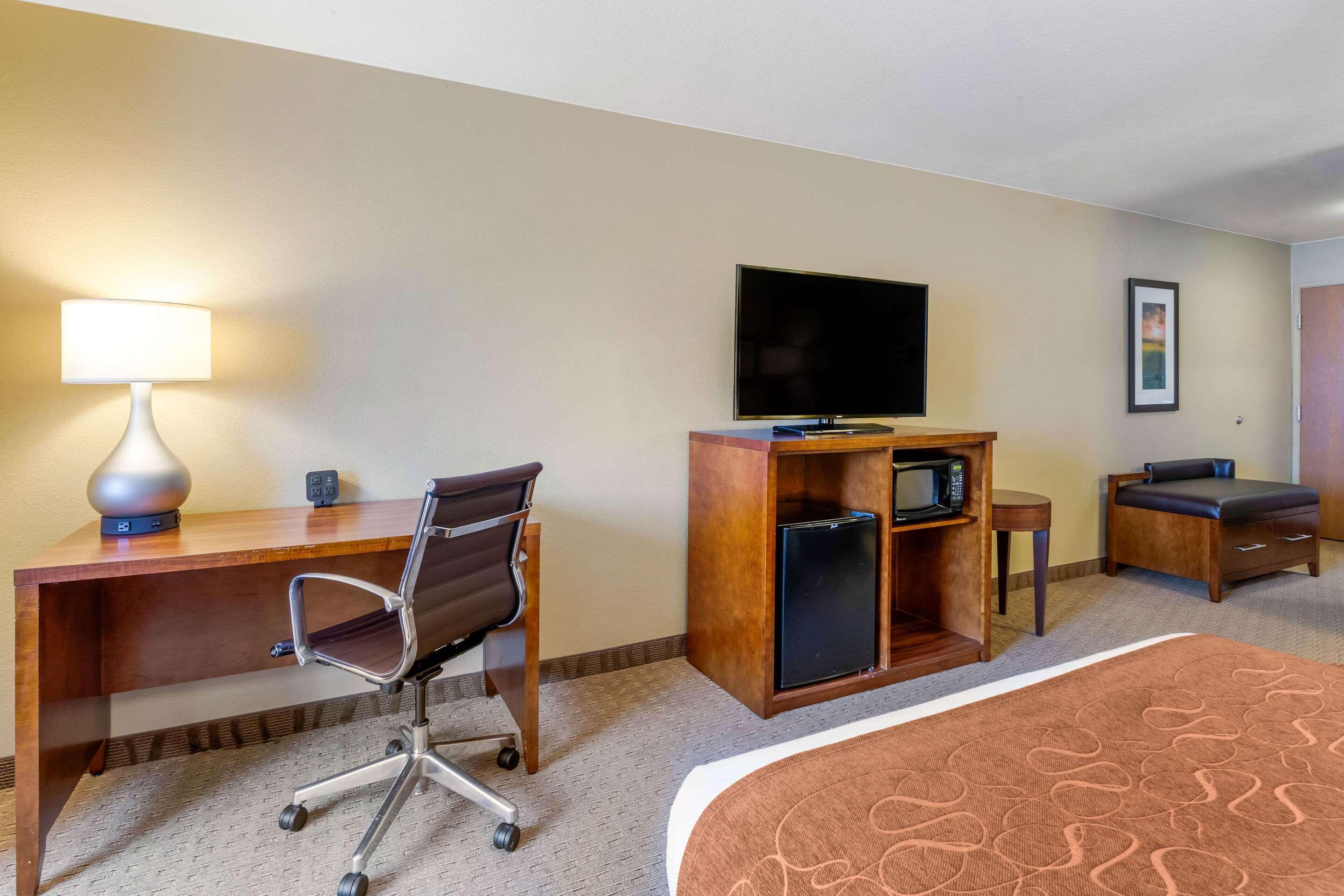 Comfort Suites Burlington Dış mekan fotoğraf