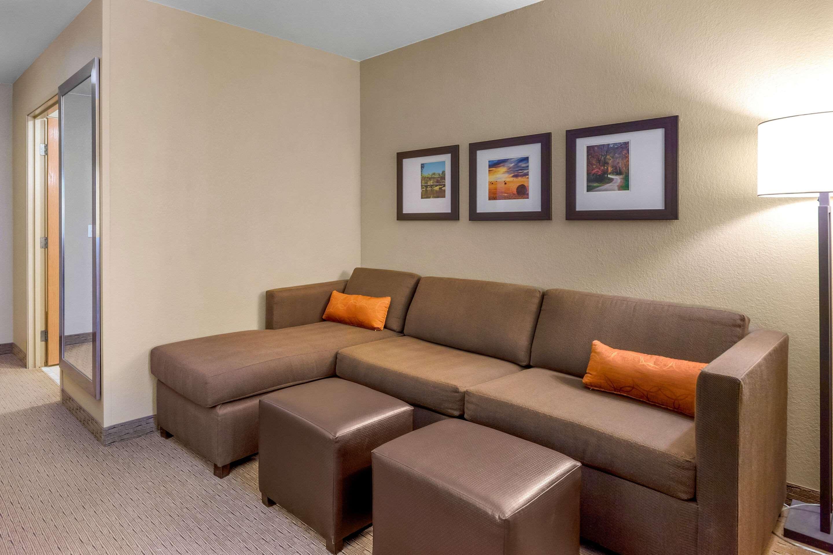 Comfort Suites Burlington Dış mekan fotoğraf