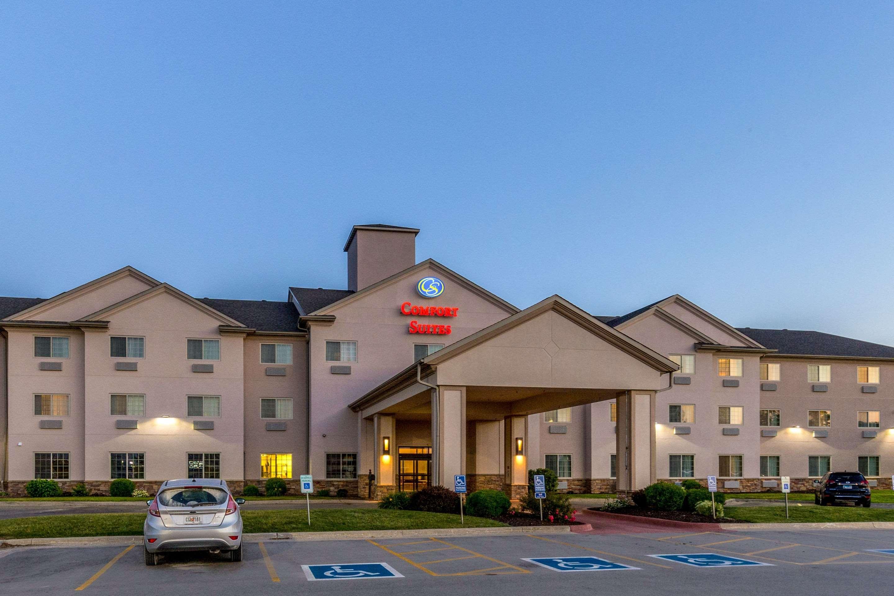Comfort Suites Burlington Dış mekan fotoğraf