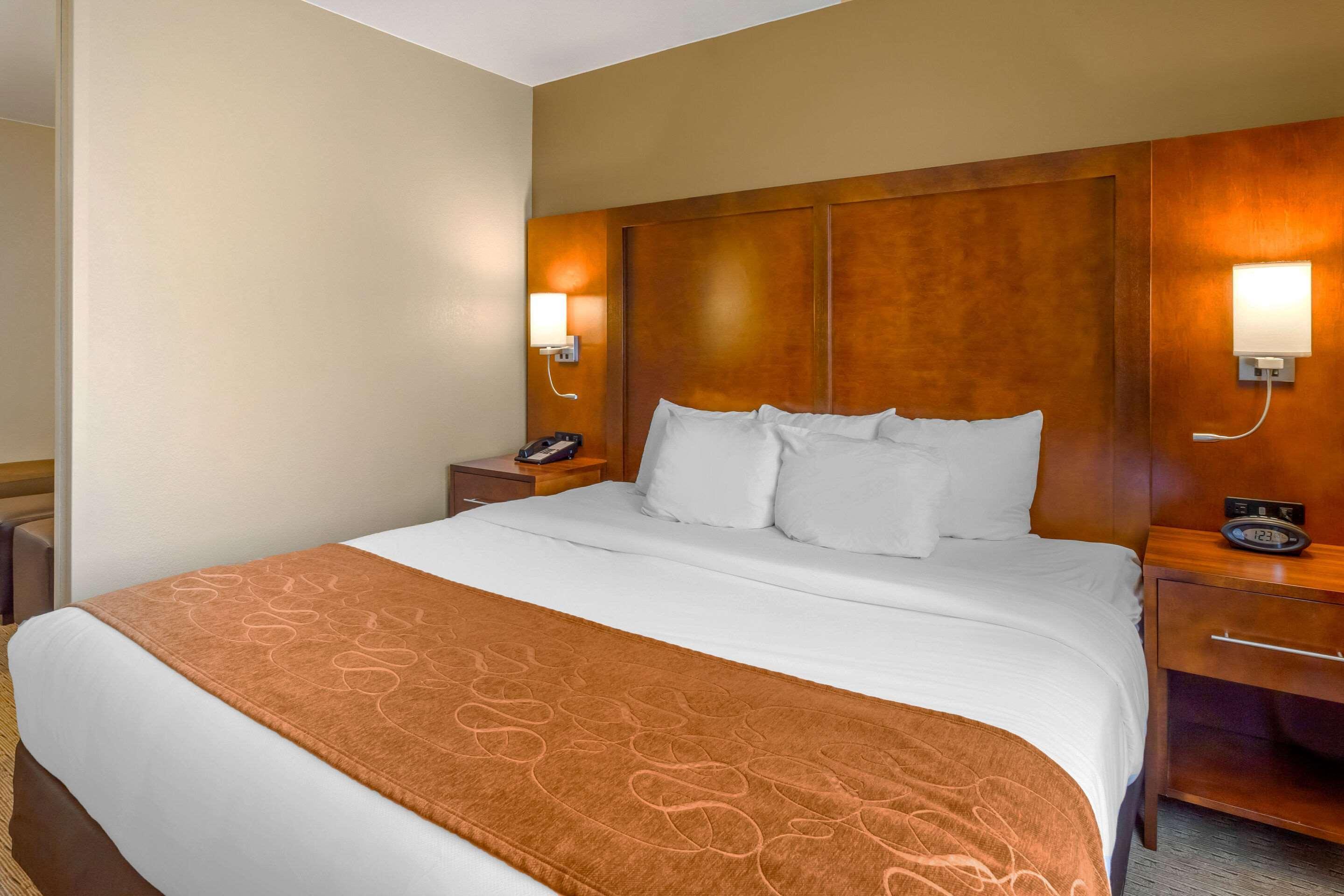 Comfort Suites Burlington Dış mekan fotoğraf