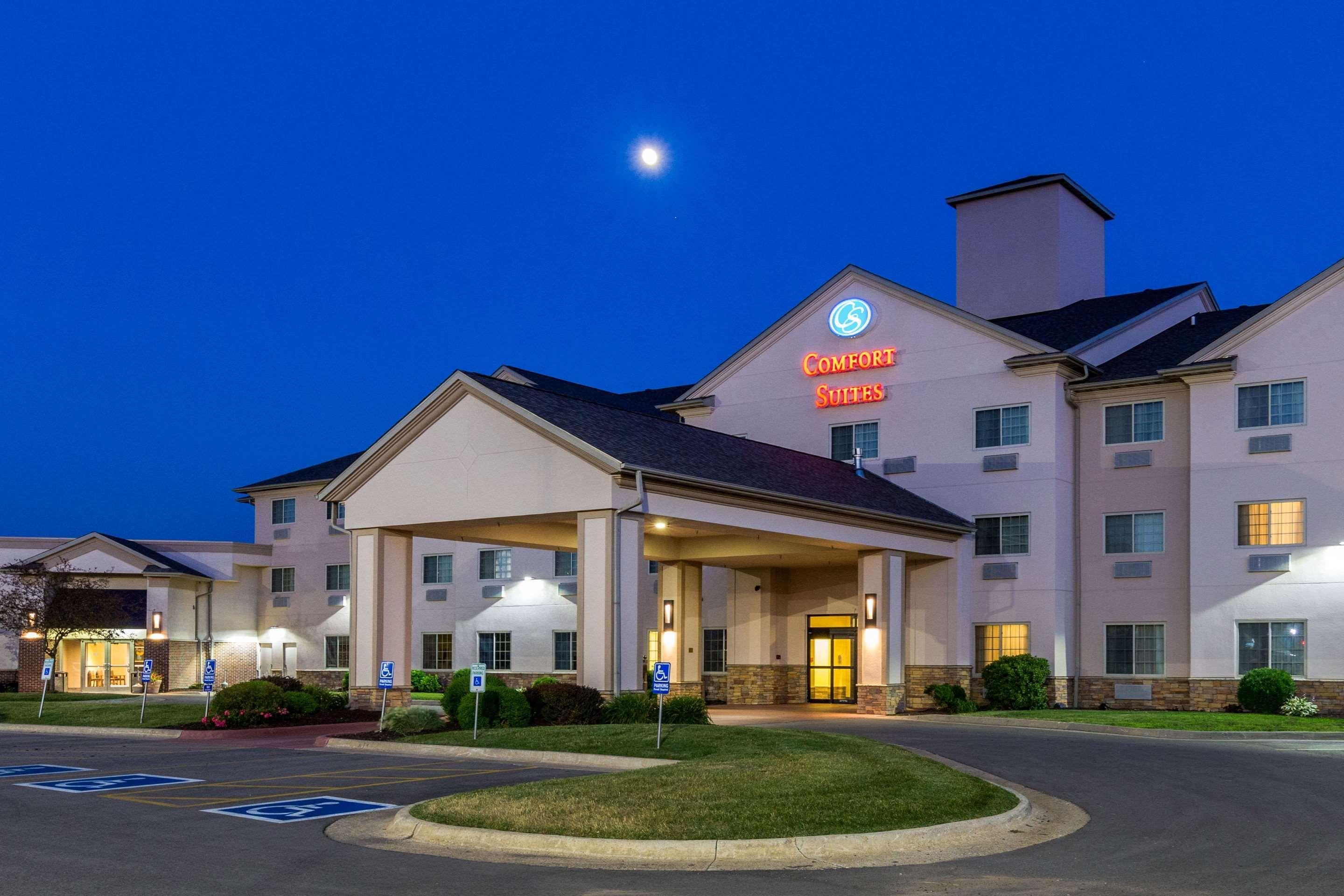 Comfort Suites Burlington Dış mekan fotoğraf