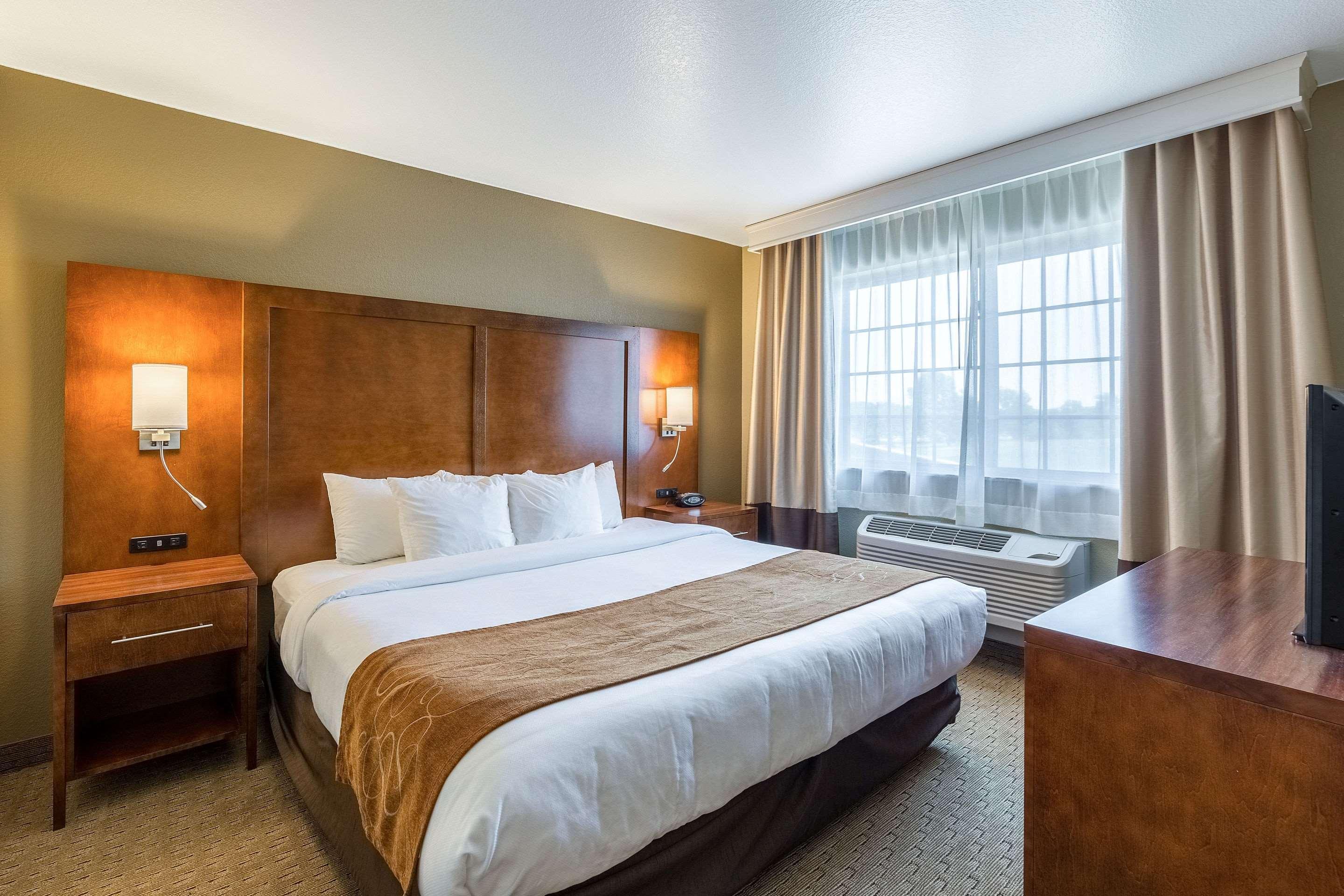 Comfort Suites Burlington Dış mekan fotoğraf