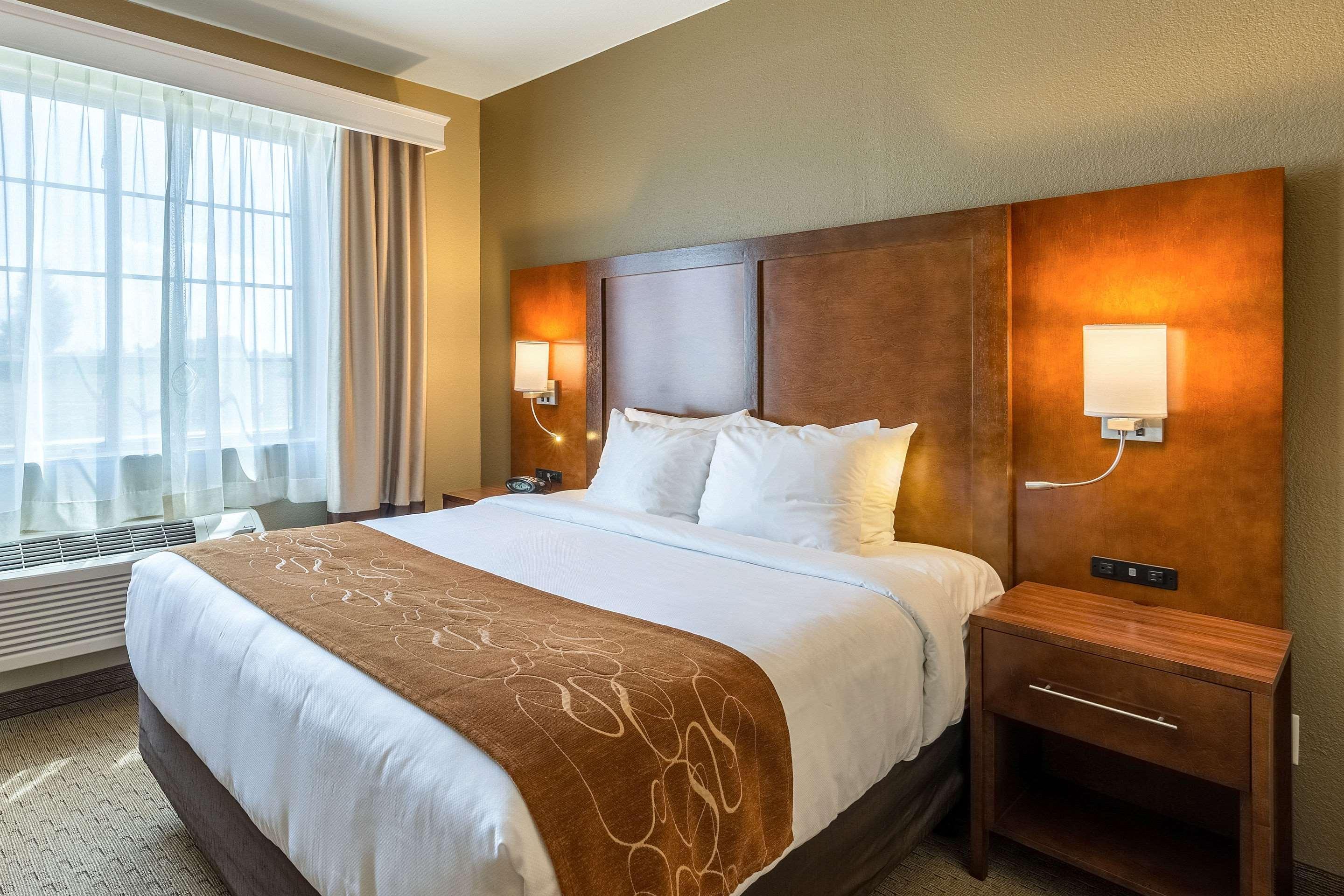 Comfort Suites Burlington Dış mekan fotoğraf