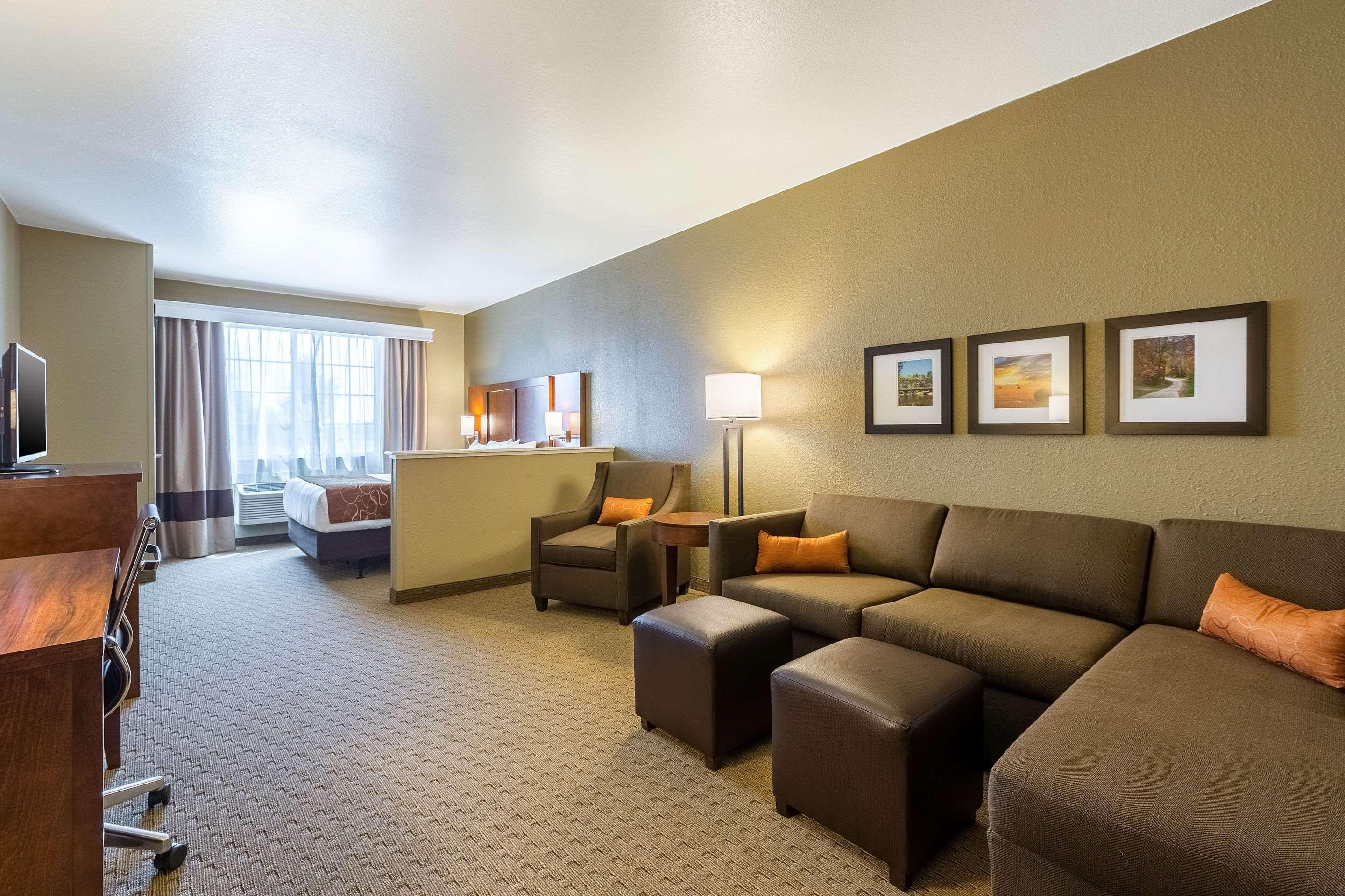 Comfort Suites Burlington Dış mekan fotoğraf