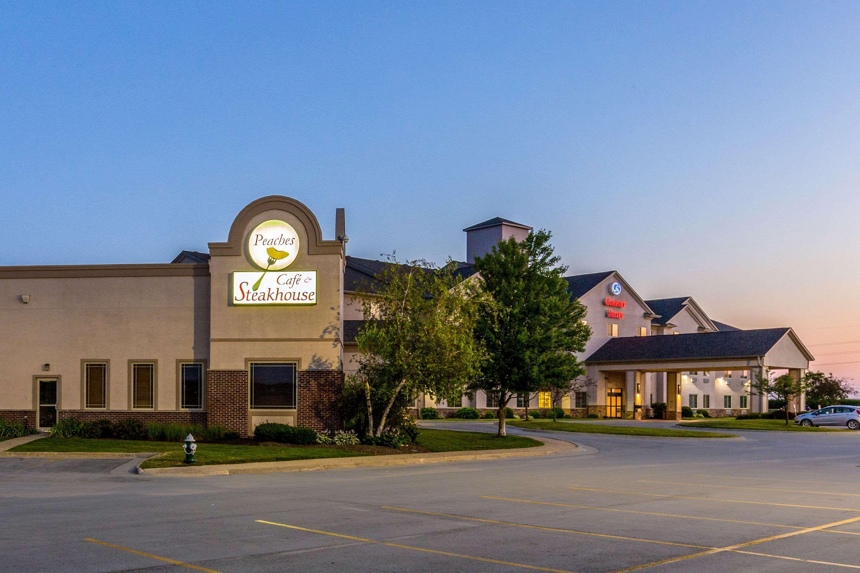 Comfort Suites Burlington Dış mekan fotoğraf
