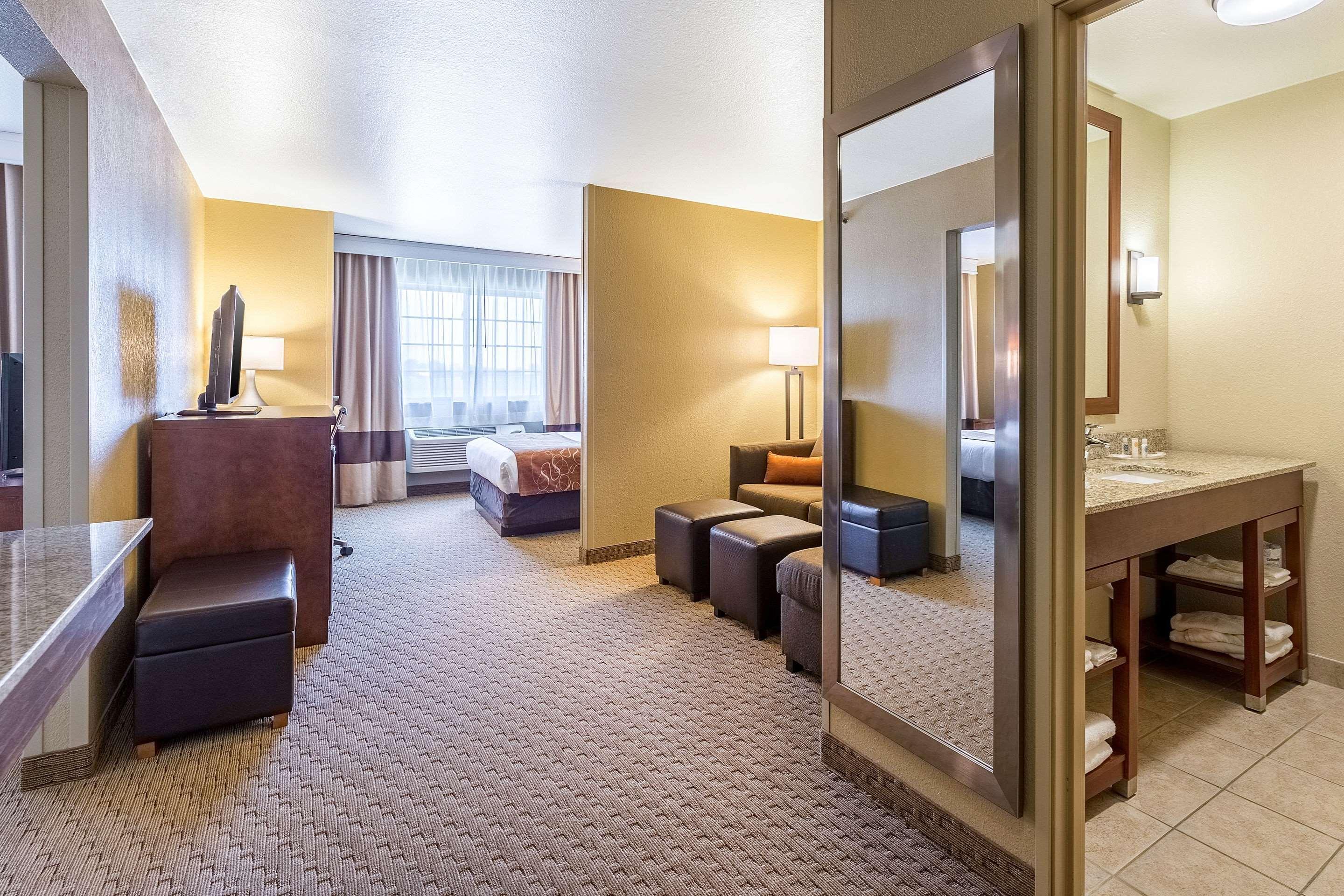 Comfort Suites Burlington Dış mekan fotoğraf