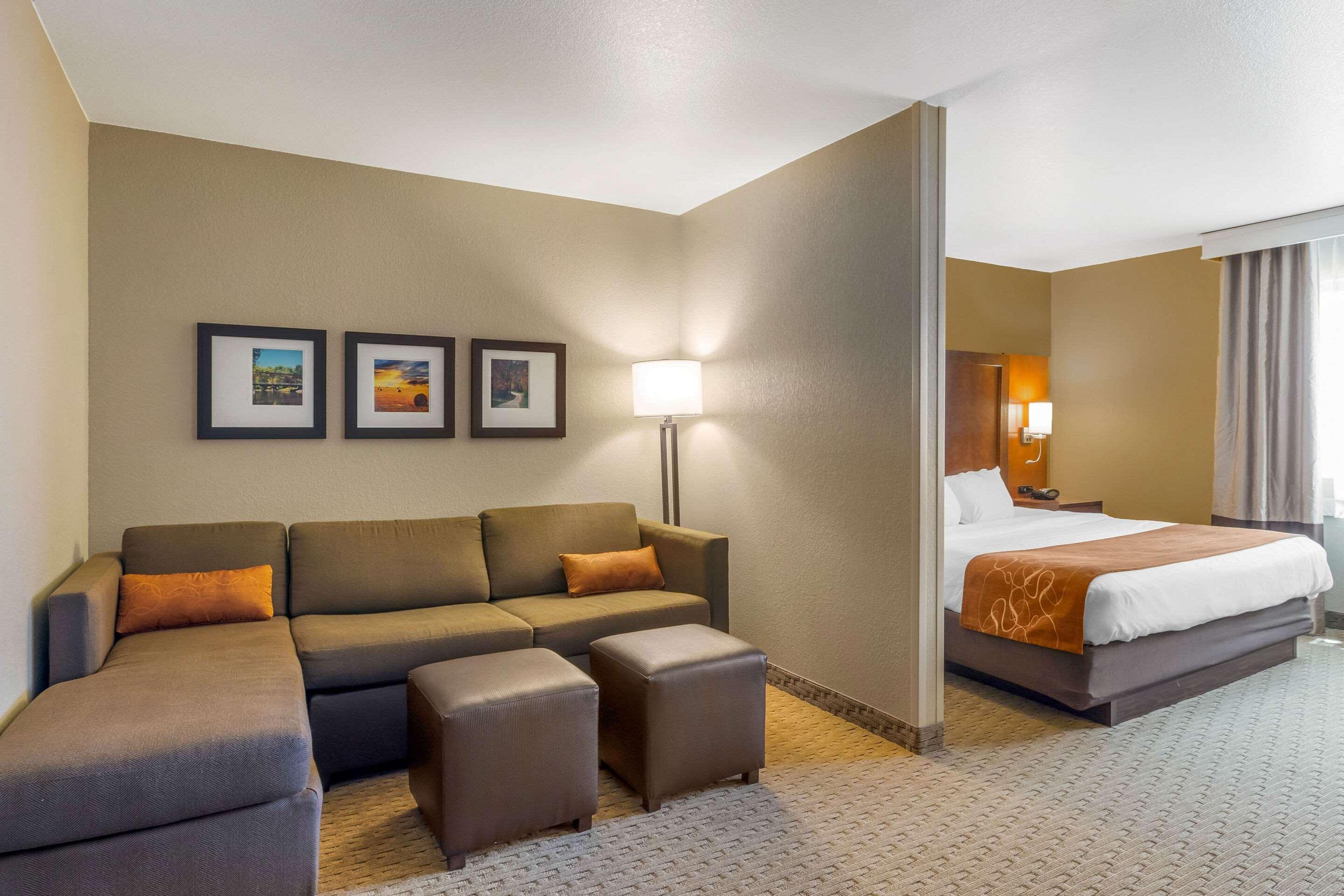 Comfort Suites Burlington Dış mekan fotoğraf